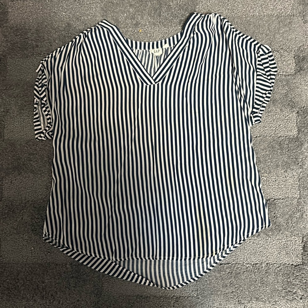 Gap Stripped V-Neck Shirt